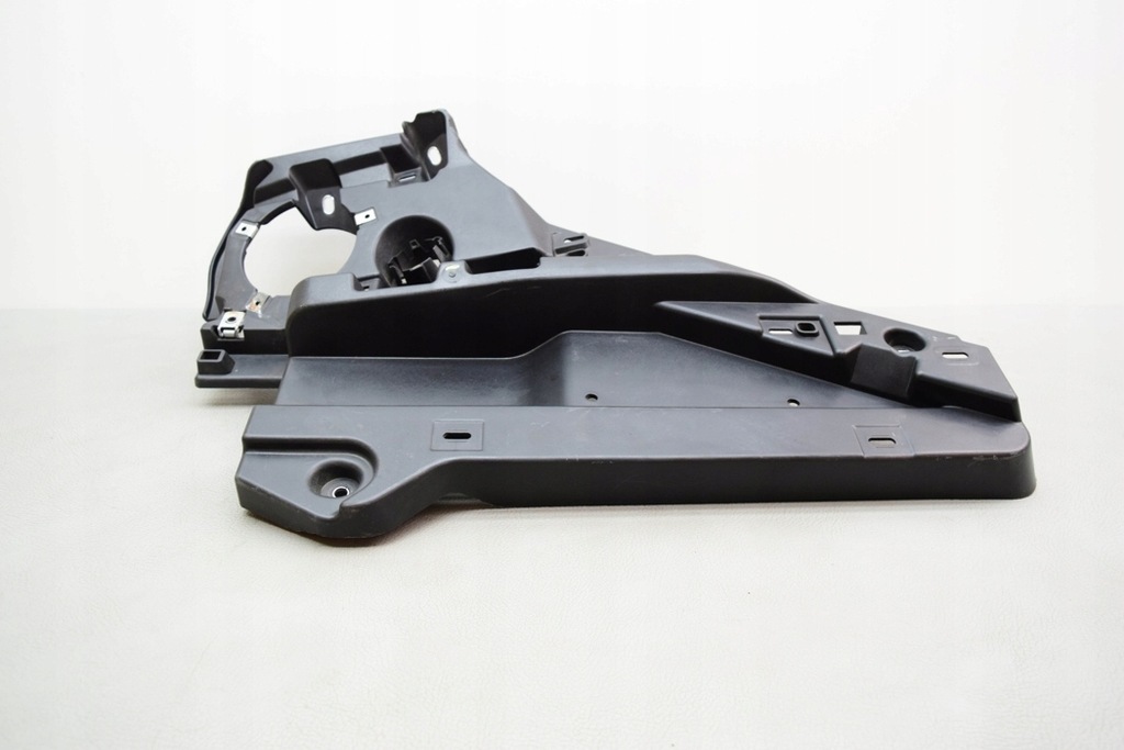 фото №10, Правая обивка багажника maserati levante suv m161 670034584 3.0l