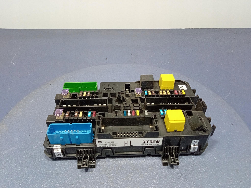 фото №1, Opel zafira b astra h коробка запобіжників 13206763