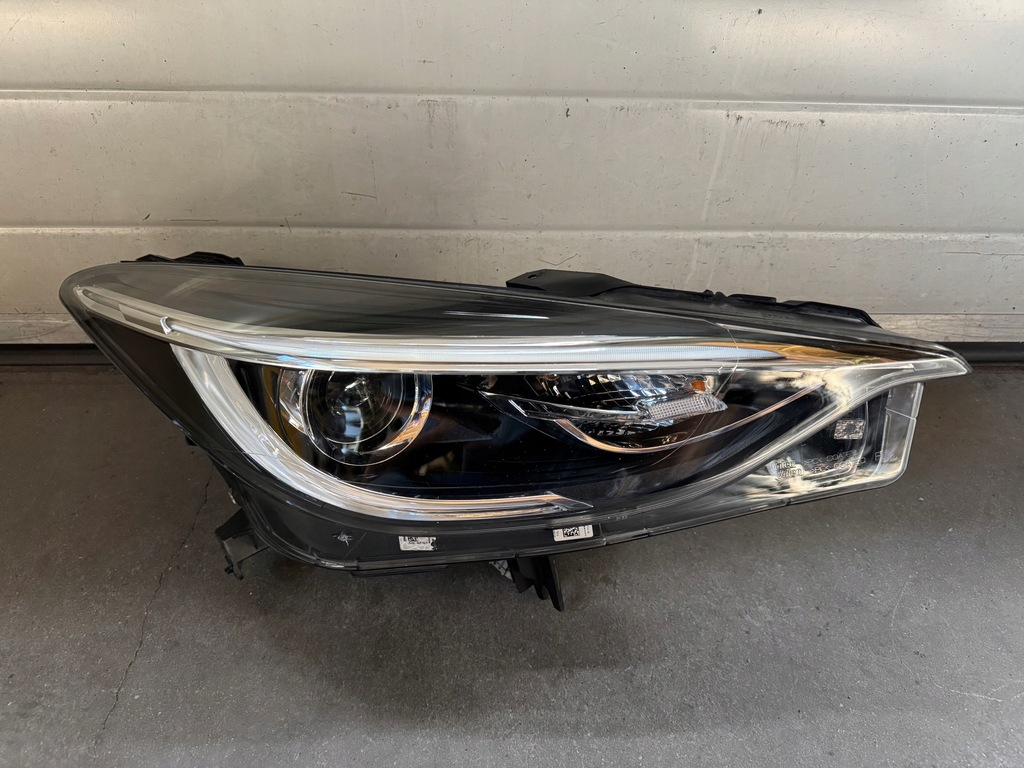 фото №1, Infiniti q30 qx30 full led правая лампа