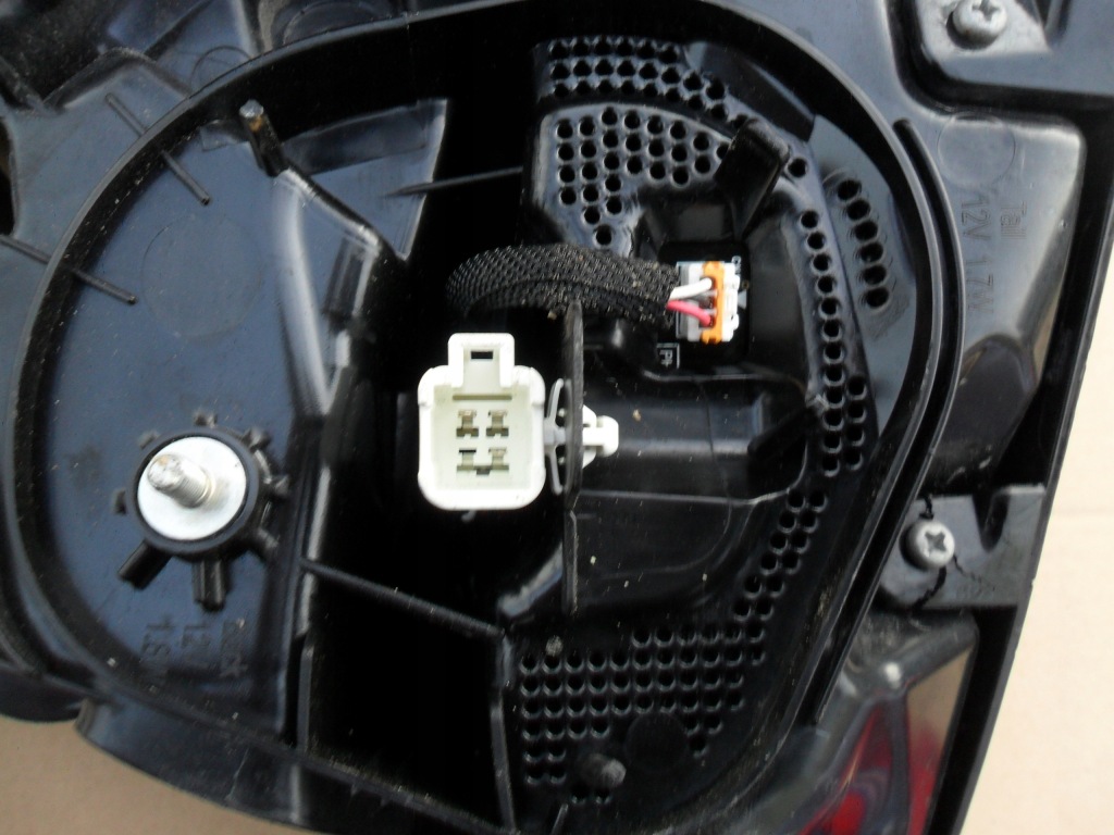 Toyota chr правый  фара задняя led 81580-f4020-00 Киев