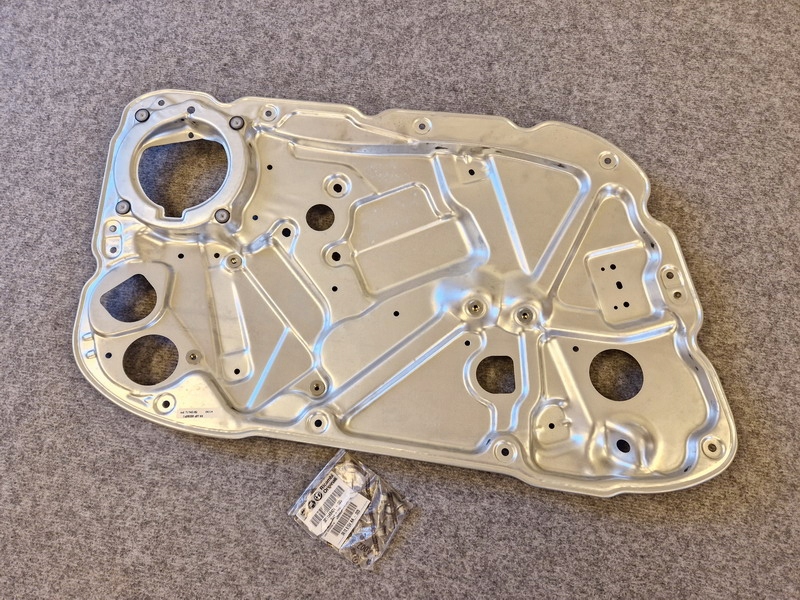 фото №1, Alfa romeo 159 71740182 лист двері ліва перед оригінальний номер