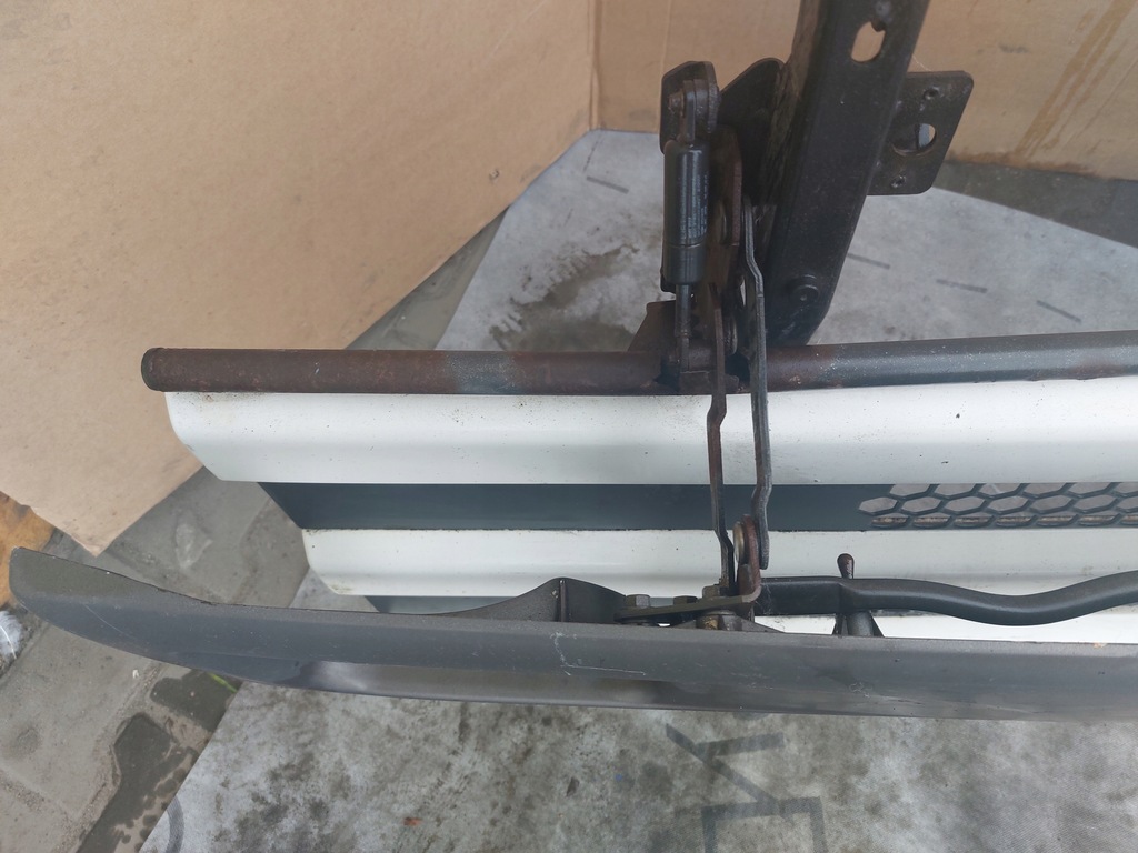 фото №10, Капот решётка радиатора gill scania serii 4 кронштейн кронштейн