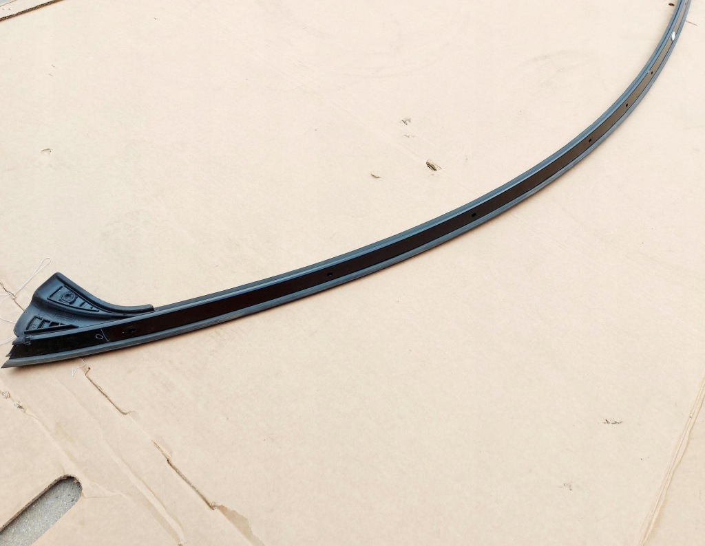 Купити Tesla y model y 23r. молдинг дахова прокладка ліва 1495730-40-c