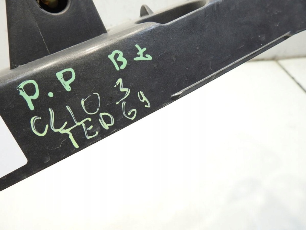 фото №2, Направляющая крыла правый перед ted69 renault clio iii 8200314931