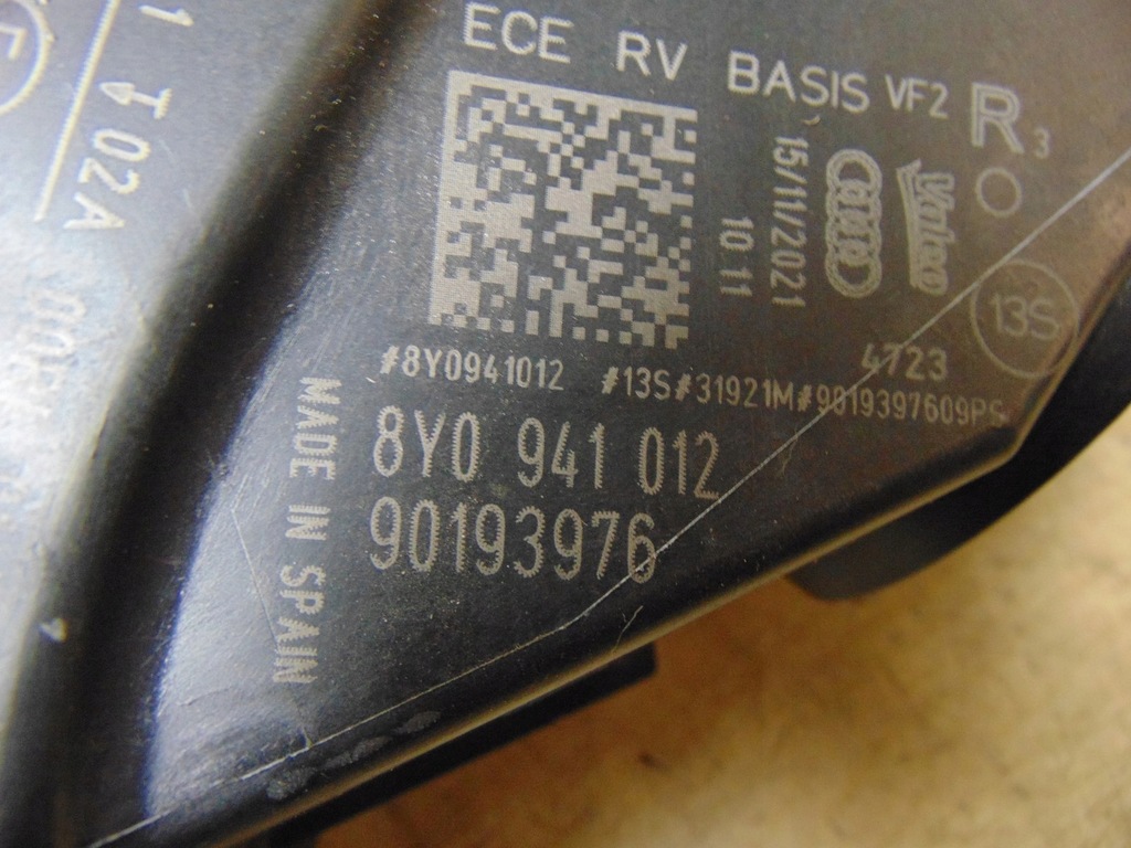 фото №16, Лампа правая перед audi a3 8y 8y0941012 europa