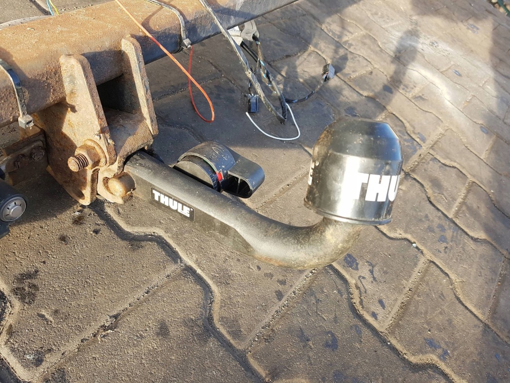 Hak буксирувальний задній volkswagen tiguan Недорого