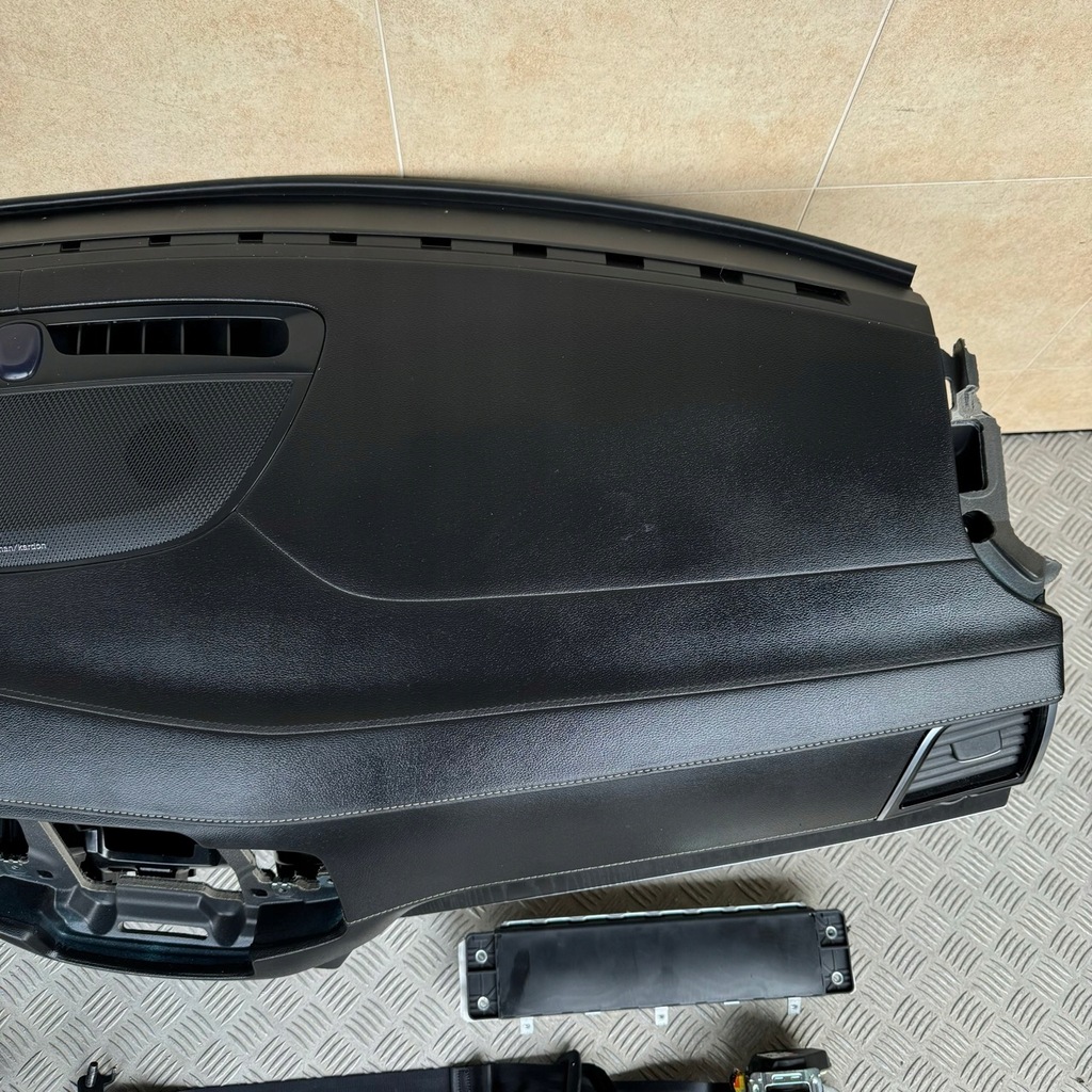 фото №4, Панель приладів комплектна подушка безпеки консоль ремені панель приладів volvo xc90 ii lift 2019 rok