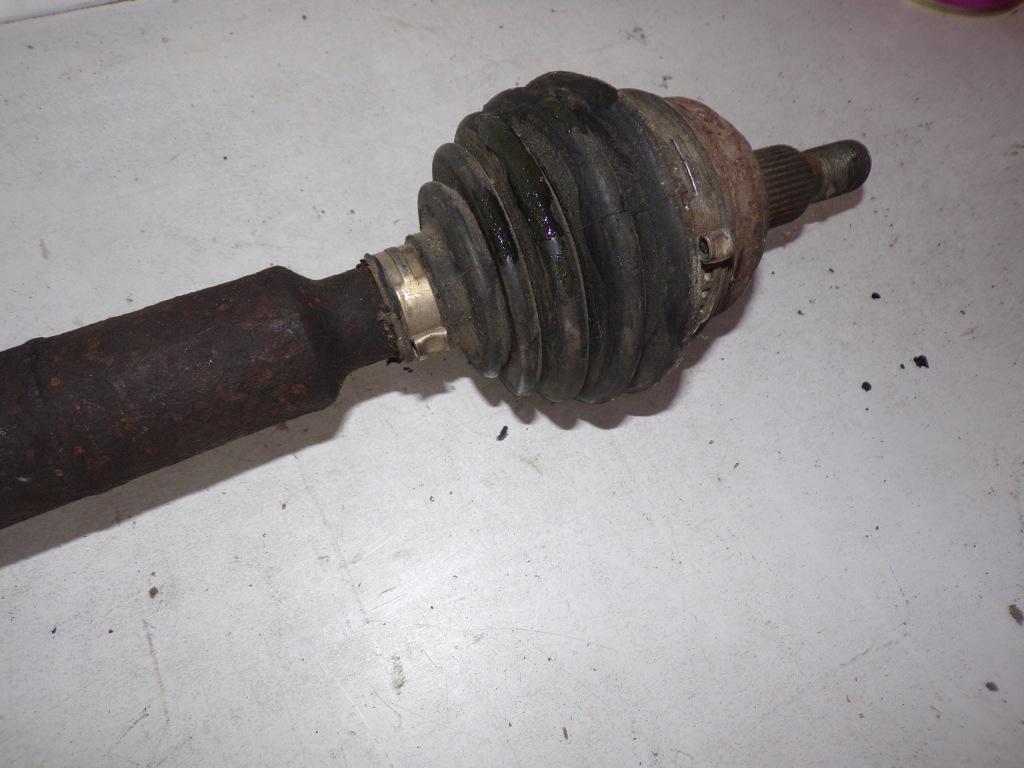 Приводной вал правая длинная vw 1.6 Доставка