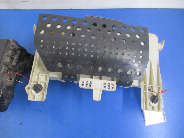 фото №9, Ford focus mk2 коробка модуль bsi 4m5t14a073bh 5m5t14k733