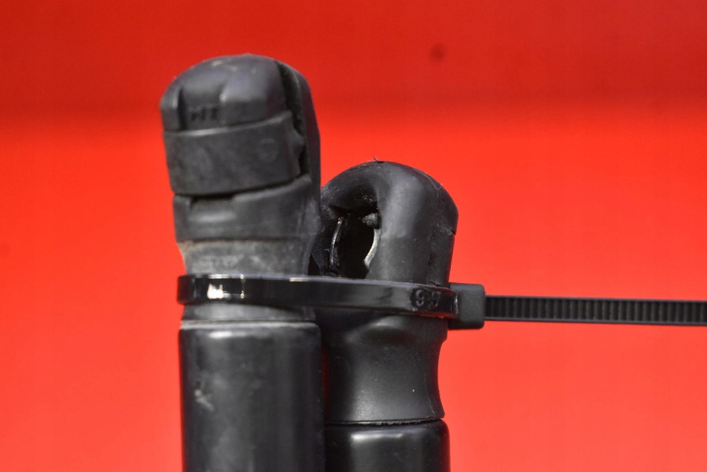 фото №9, Привід амортизатори кришки 315005777 opel corsa e 5d hb 14-20