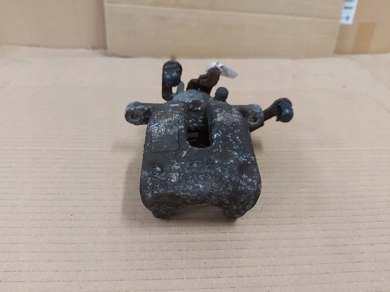 фото №4, Peugeot partner ii tepee 1.6 hdi суппорт правый задняя