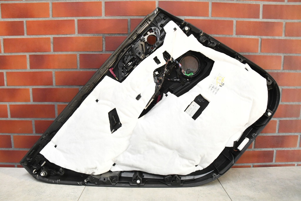 Купить Обивка дверь правый  задняя карка дверь bmw x7 g07 накладка bowers wilkins