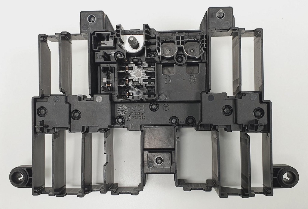 фото №1, Кронштейн коробка предохранителей mercedes w177