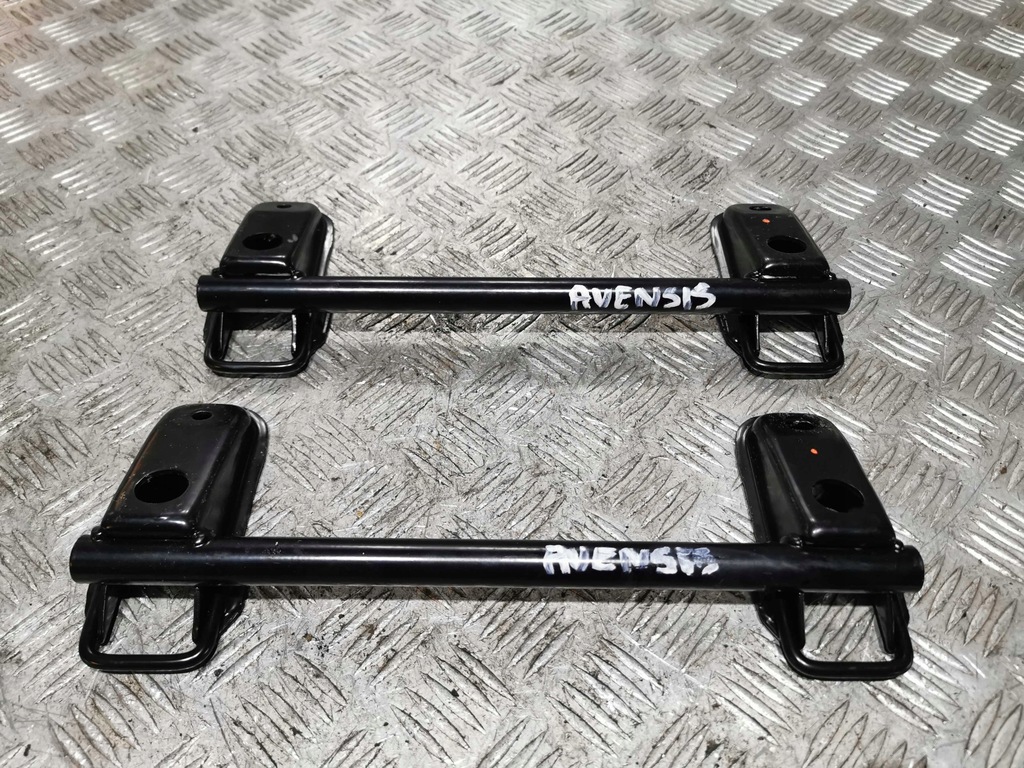 фото №1, Toyota avensis t27 кронштейн isofix 2 штуки