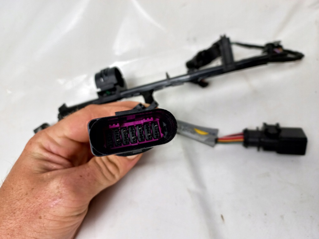 фото №4, Audi a4 b9 2015 - джгут форсунок 06l971627p