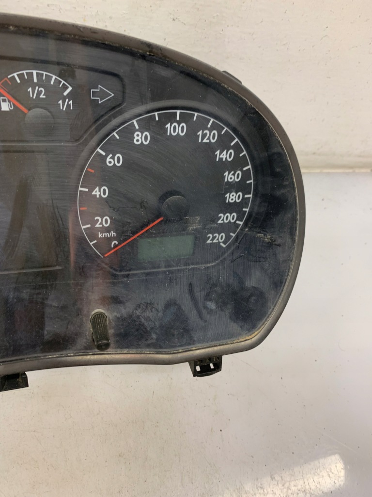 фото №1, Счетчик приборная панель 6q0920800m vag