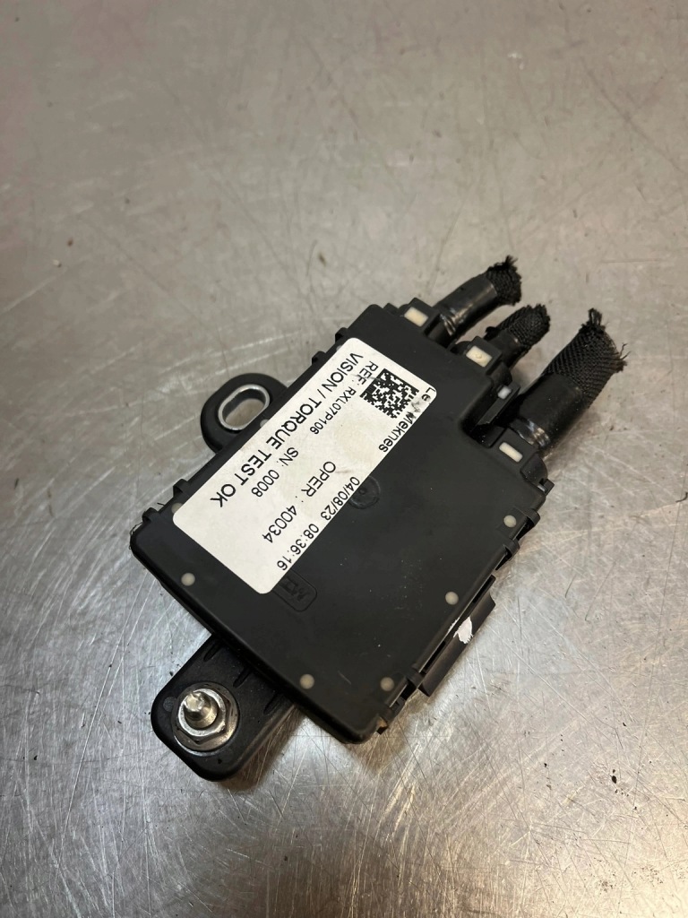 Купити Модуль блок керування радіатор реле renault austral 1.2 e-tech 243113394r