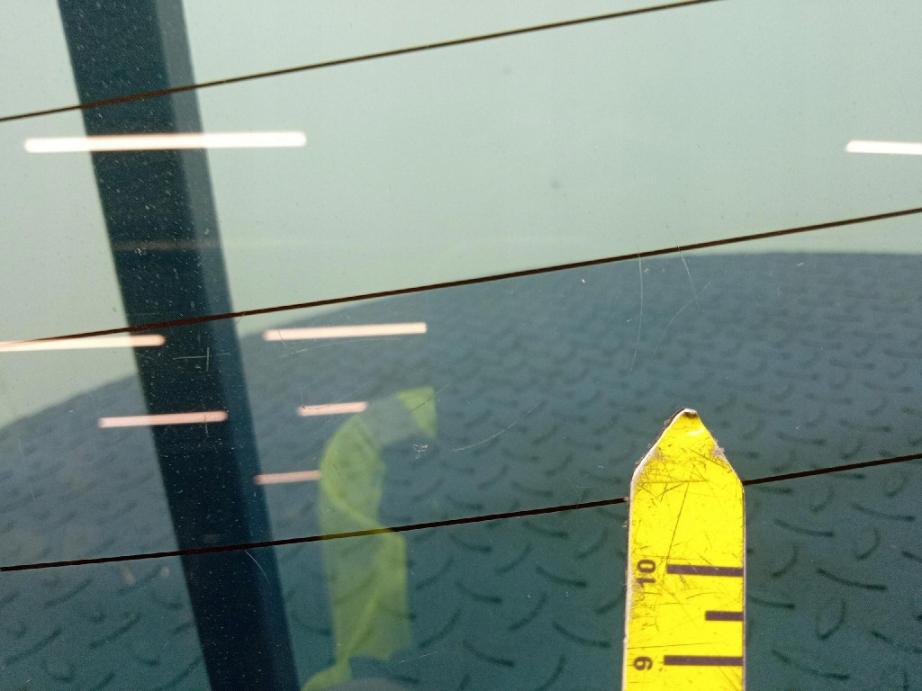 фото №11, Hyundai ix35 i стекло задняя крышки задний