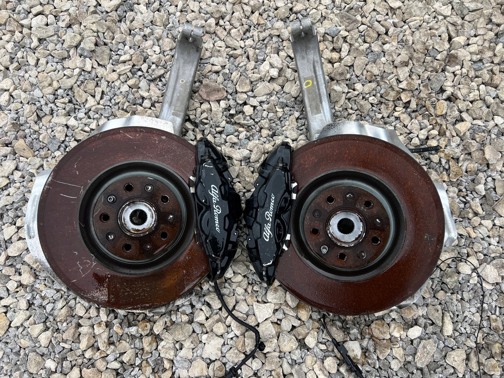 фото №1, Alfa romeo stelvio q4 4x4 поворотный кулак правая перед