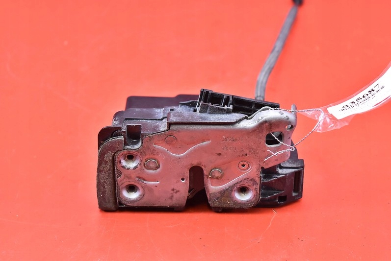 Замок двері правий задній задній 13587944 cadillac xts 12-17 Недорого