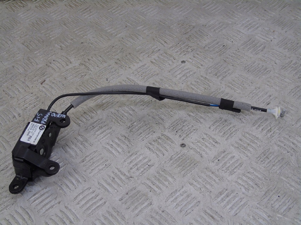 фото №1, Bmw f15 замок кришки борти правий 7351058