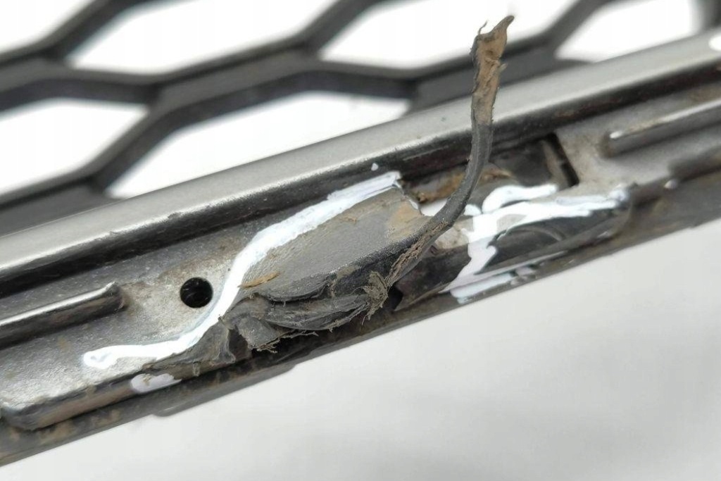 Решётка бампера средняя hyundai 86561j9010b 1.6l 2019 Оригинал