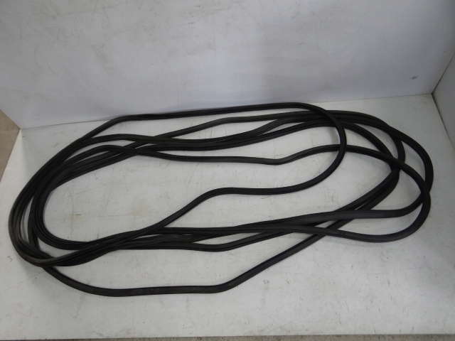 фото №1, Vw tiguan прокладка дверь левый задняя 5nn867913