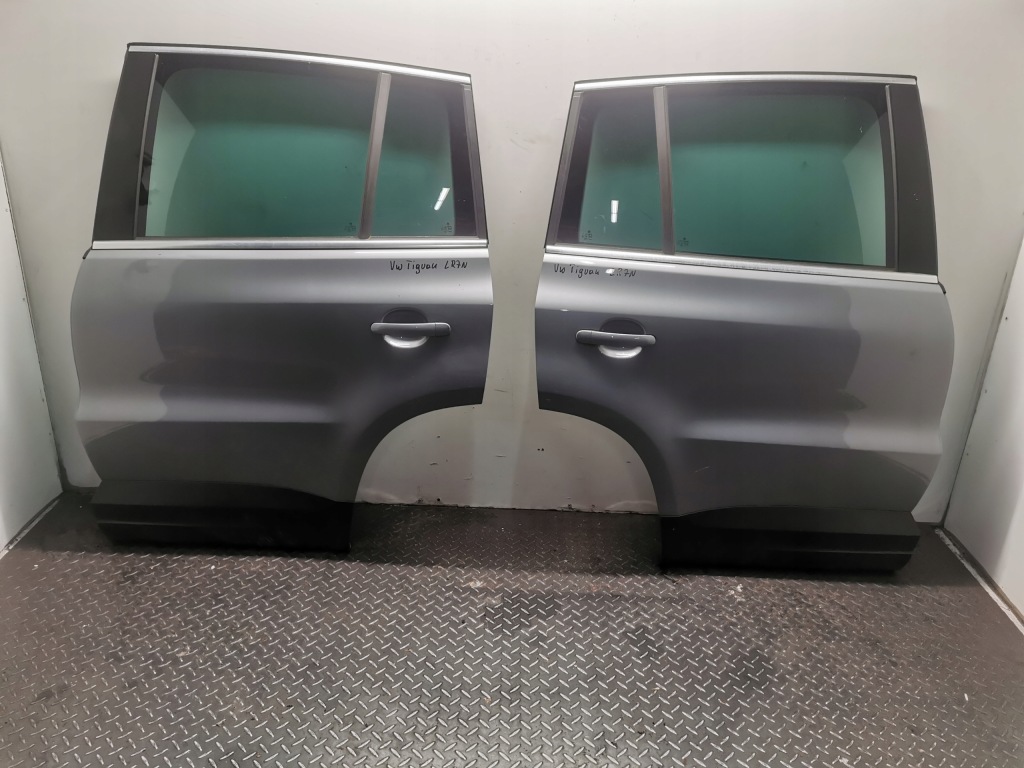 фото №1, Дверь правый задняя vw tiguan 5n оригинальный номер lr7n 08-16
