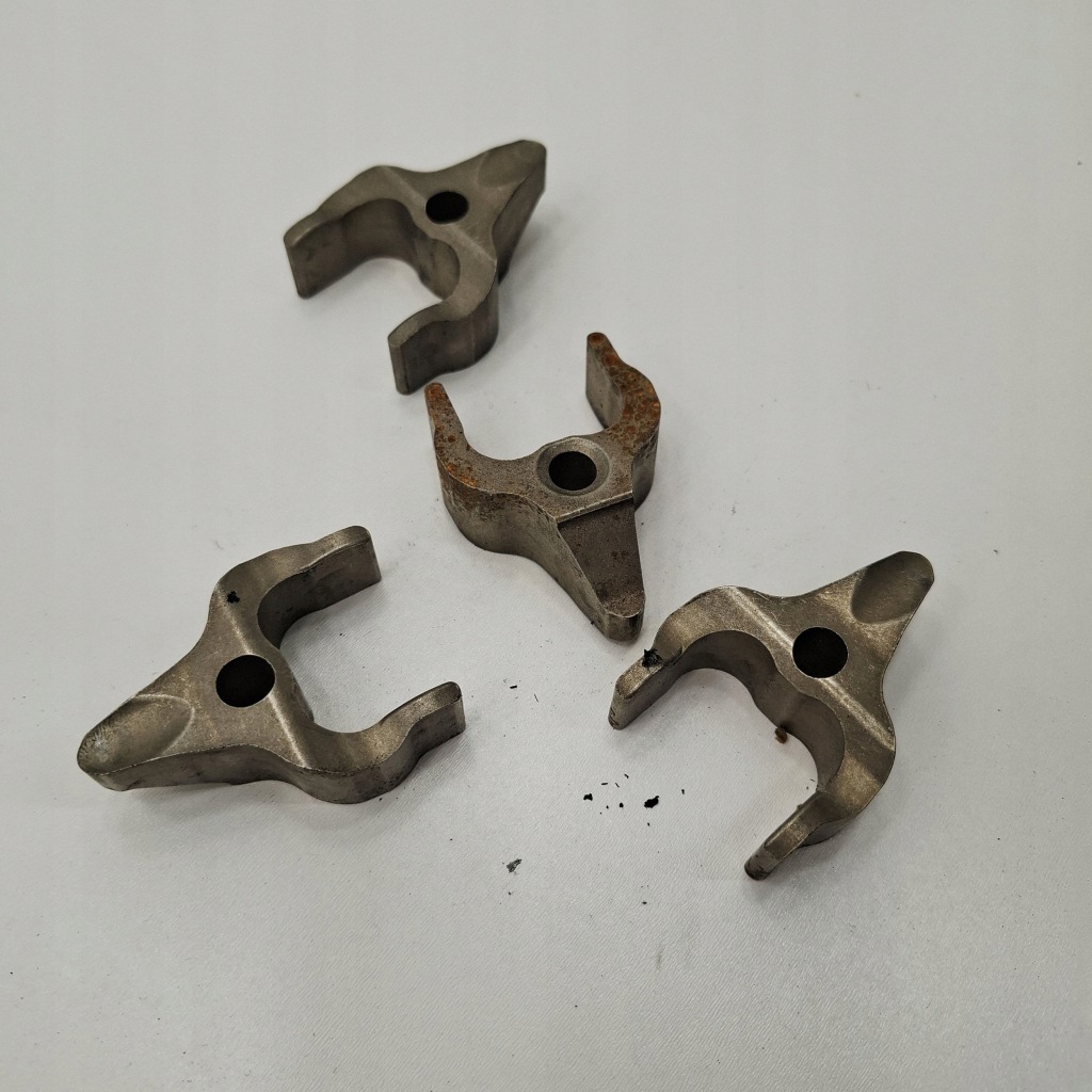 2012 mini one - cooper r57 кронштейн форсунки Цена