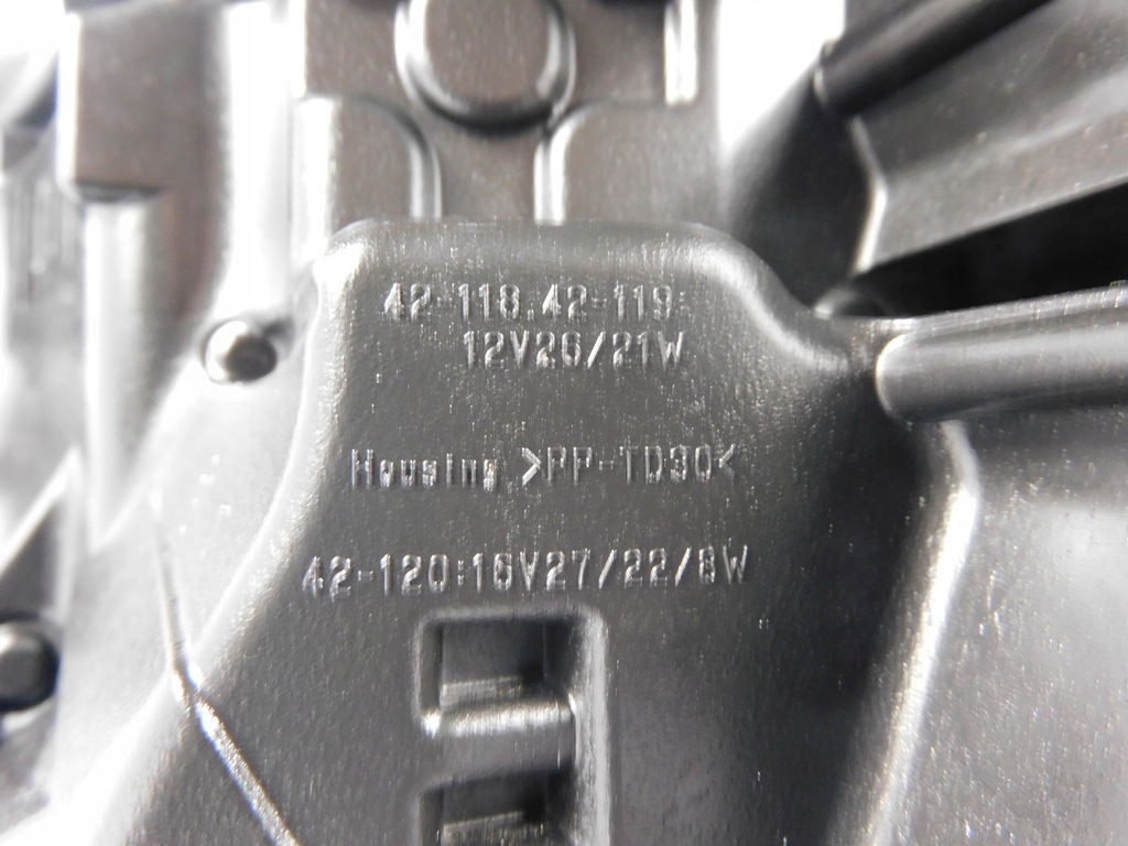 фото №13, Toyota bz4x full led лампа правая eu 2024