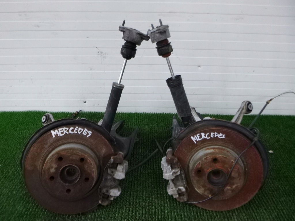 фото №1, E-klasa w207 поворотный кулак рычаги правый левый задняя kpl