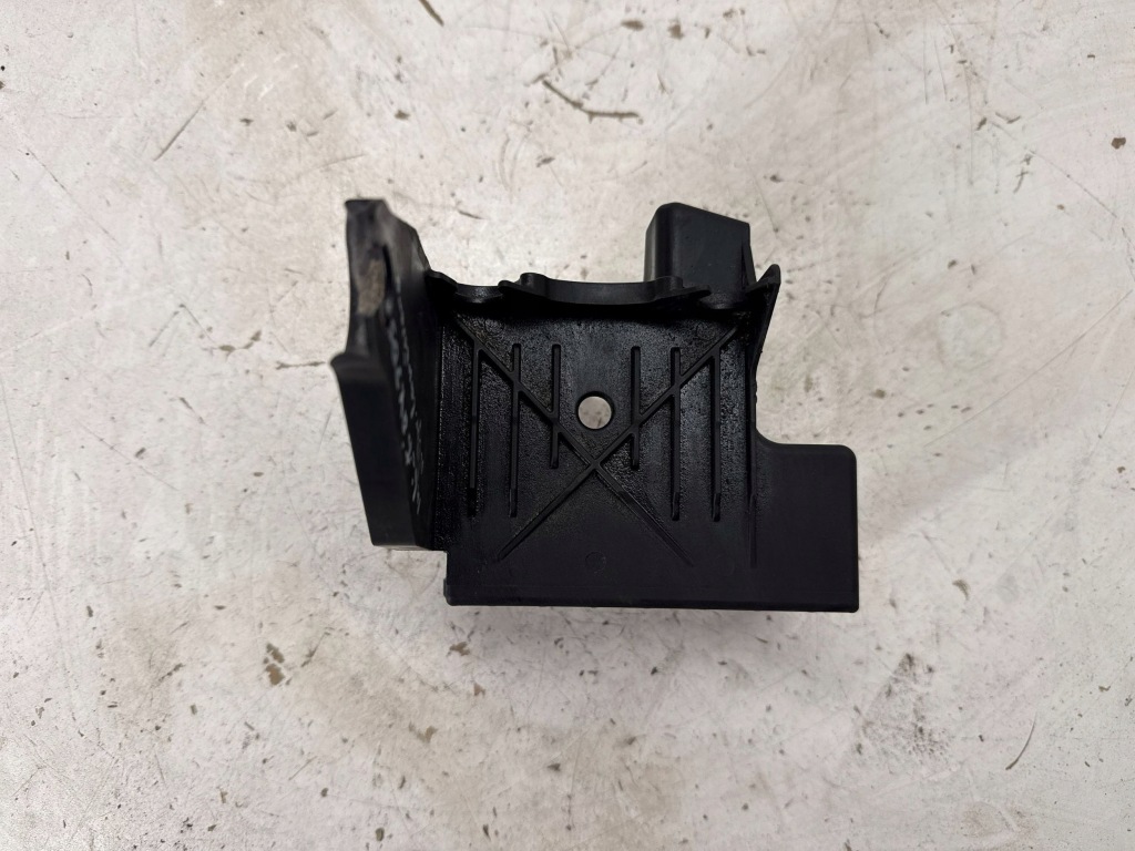 фото №1, Основание крепления насоса abs infiniti q30, qx30 15-20 a2464300210 mercedes