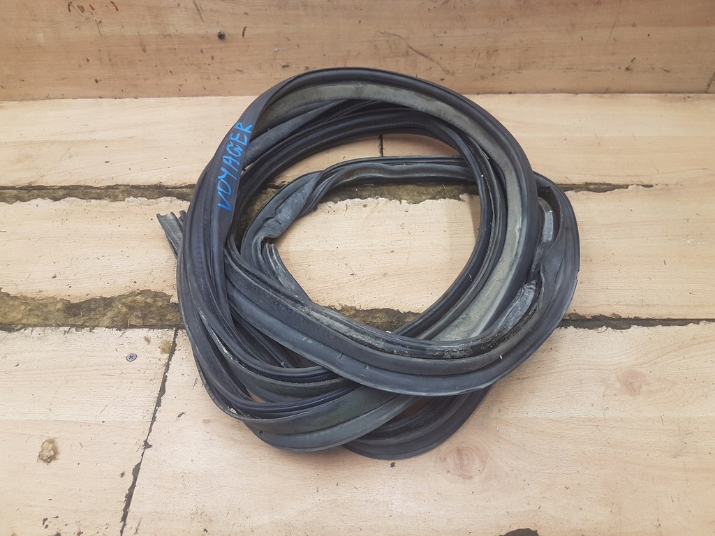 фото №1, Прокладка кришки багажника chrysler voyager iii