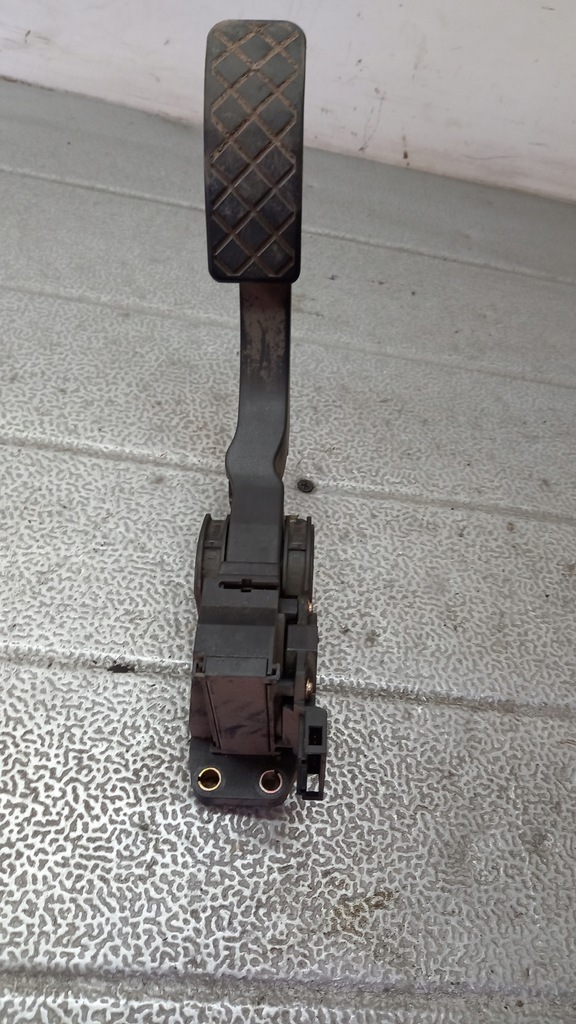 фото №1, Potencjomnetr газа skoda fabia 1.4b 02r 0280752215