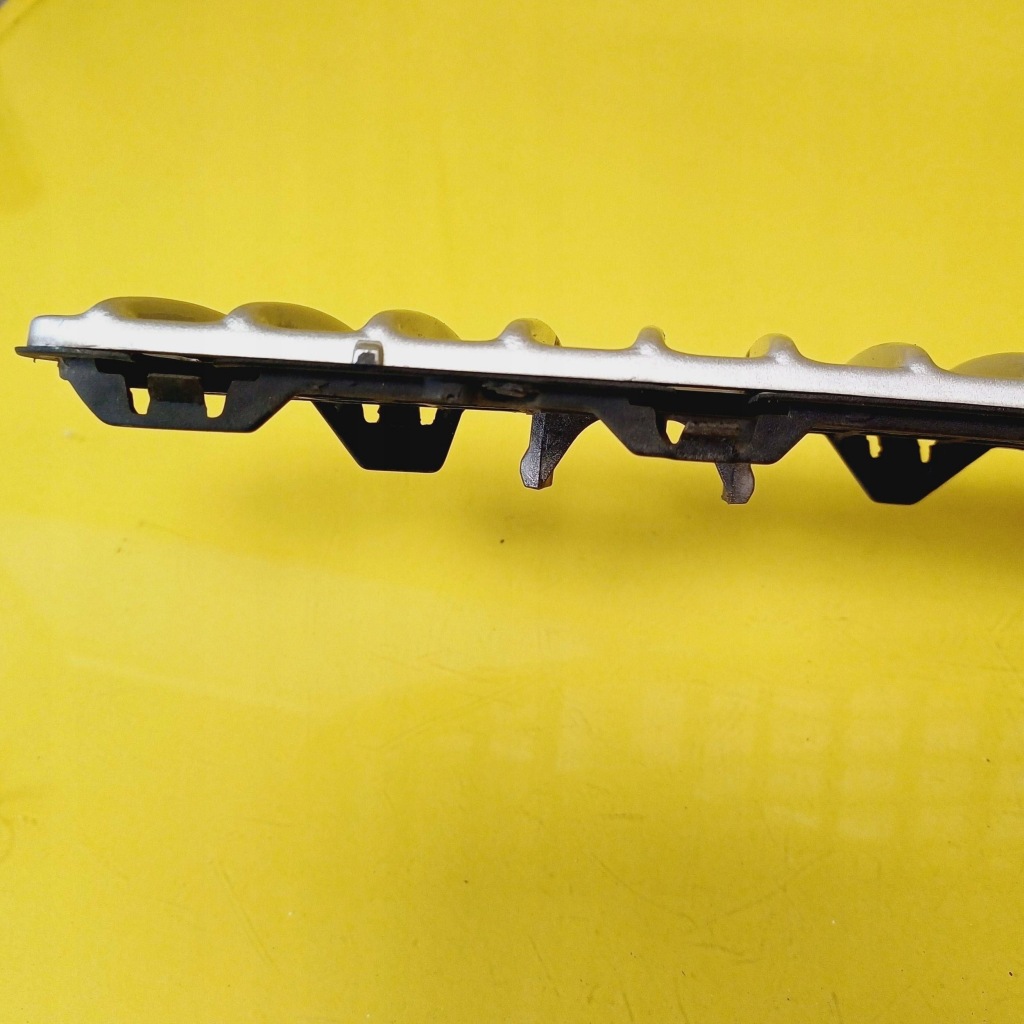 Решітка бампера впуск на капот bmw 3 e46 51138208484 nr131 Ціна