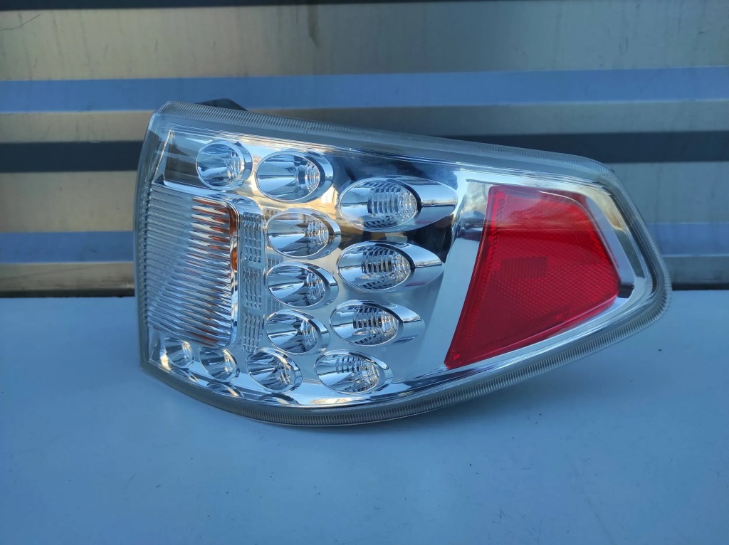 фото №1, Лампа задняя задняя правая subaru impreza iii gh hb