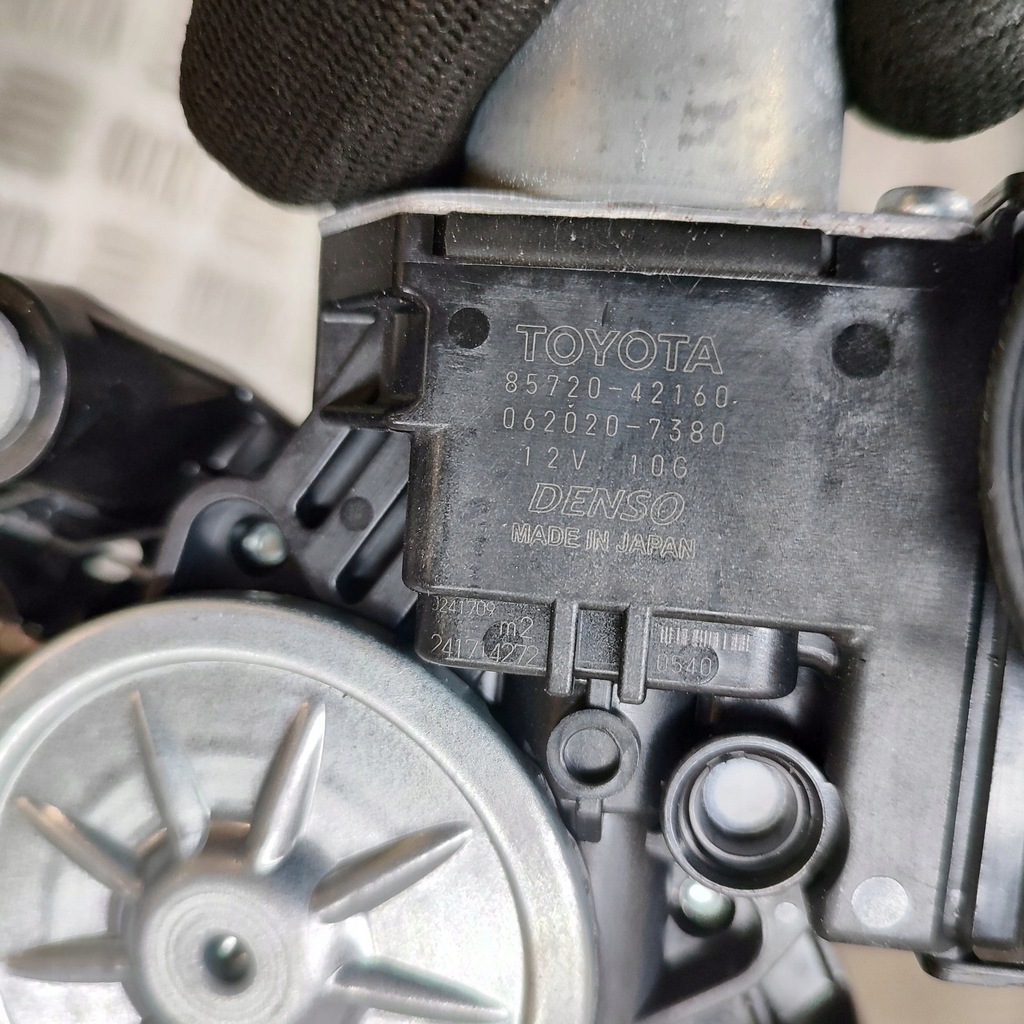 фото №8, Toyota bz4x 2024 задняя сторона левая электрический подъемник стекло дверь задних