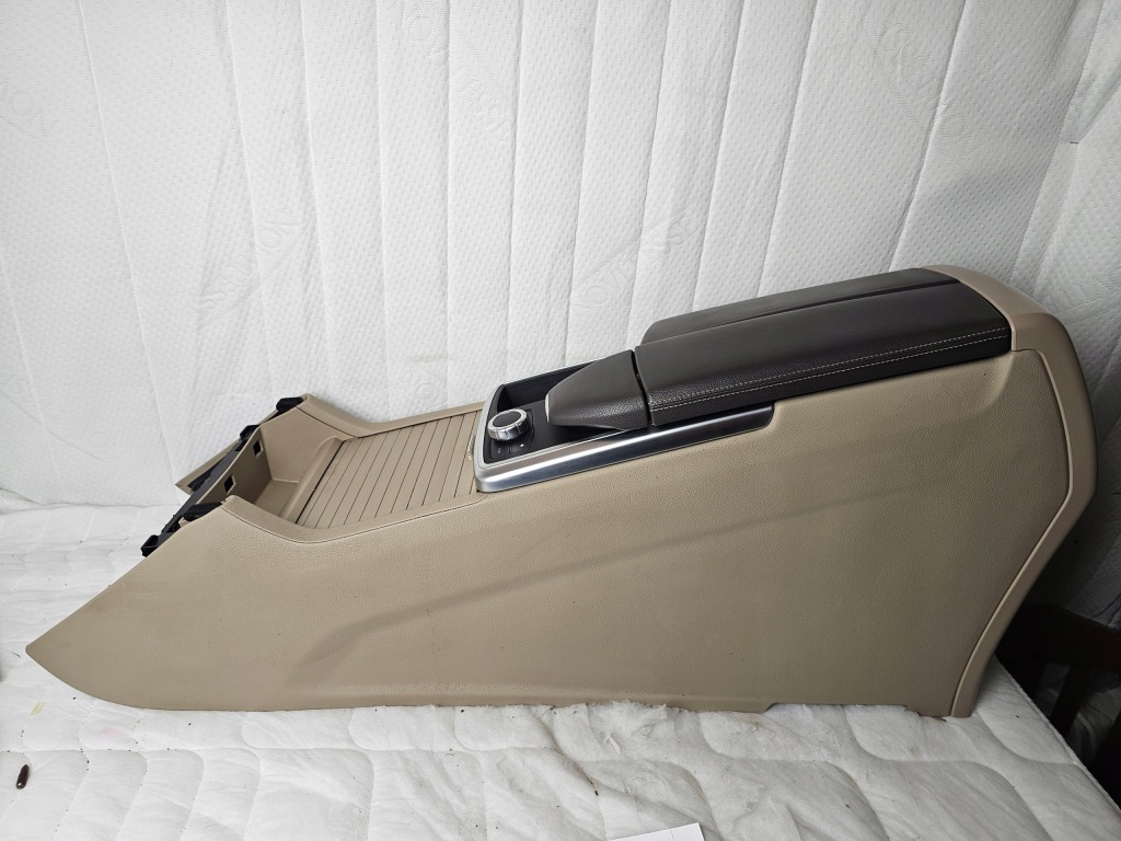 Купити Підлокітник тунель середній накладка консолі usb решітка mercedes w166 ml