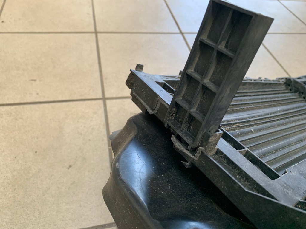 фото №5, Pas передній жалюзі mercedes w247 a2478854500