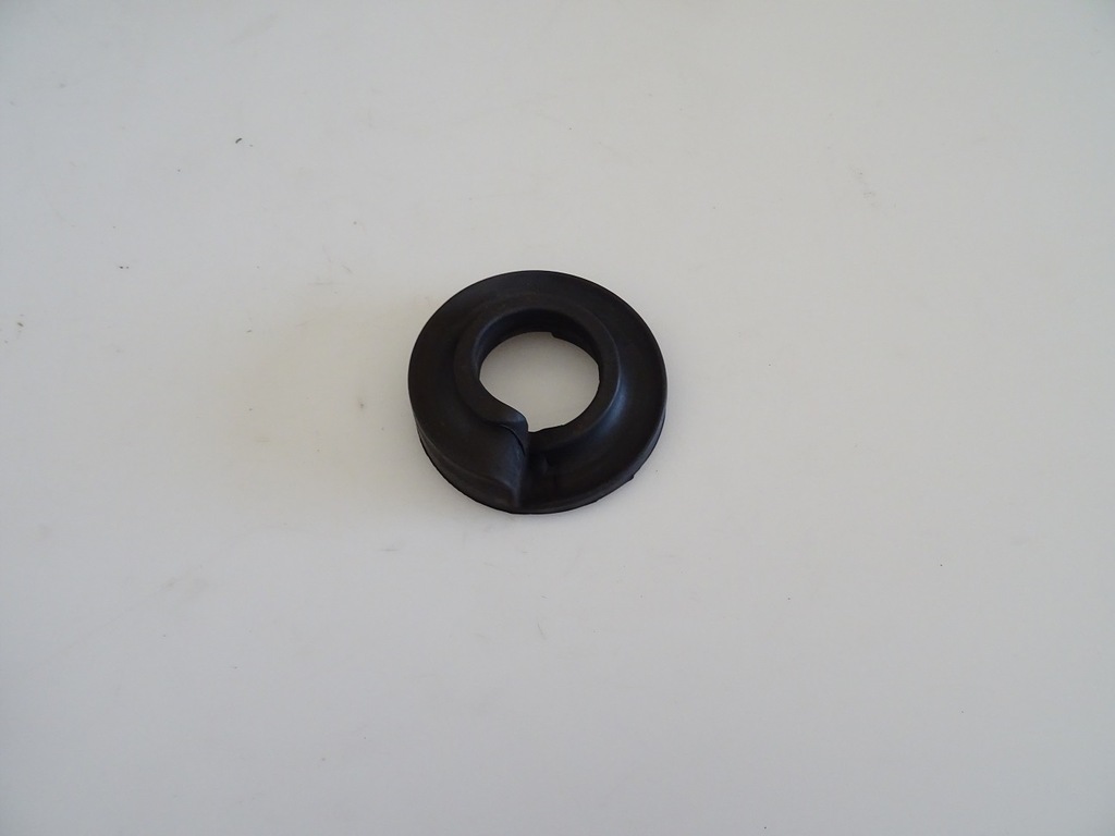 фото №1, 2016-2023 camaro резиновый элемент пружины подкладка задняя