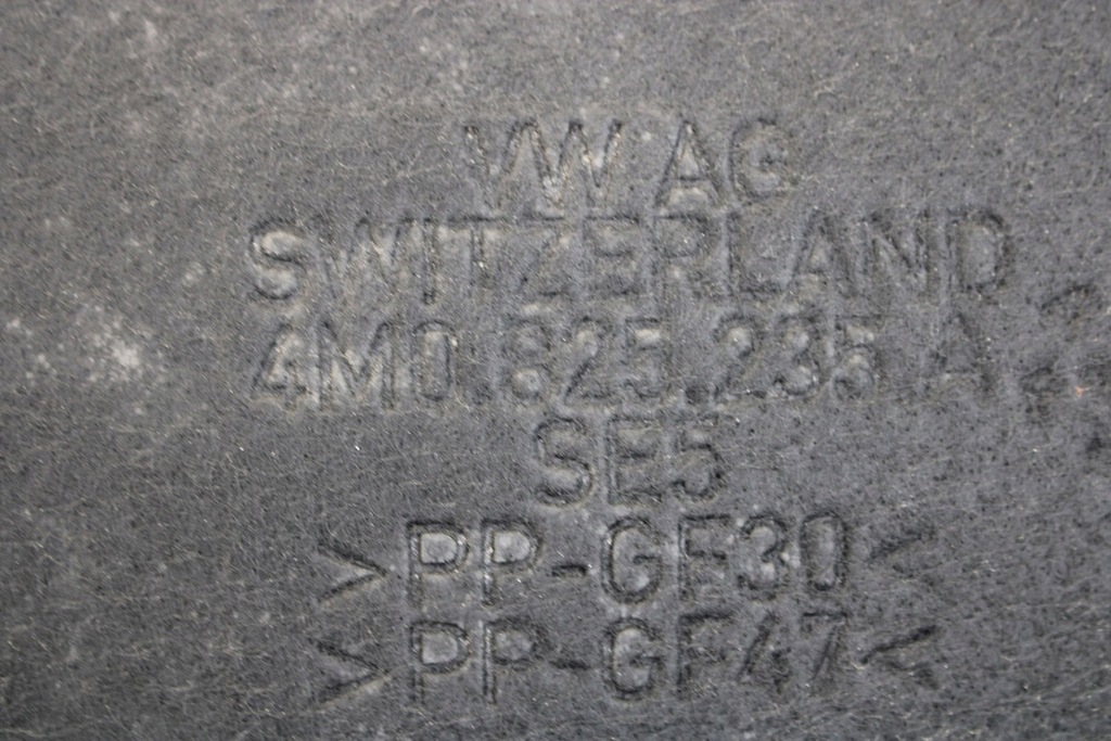 фото №13, Audi q8 rsq8 захист pod двигун 4m0825235af 4m0825236ae коробка передач vw touareg