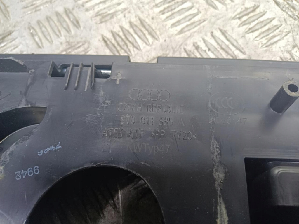 фото №9, Audi a5 8t набор ремонтный бардачок инструменты 8t8813685a