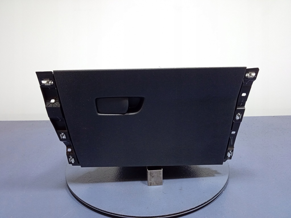 фото №1, Renault clio v бардачок пассажира eu 681082518r