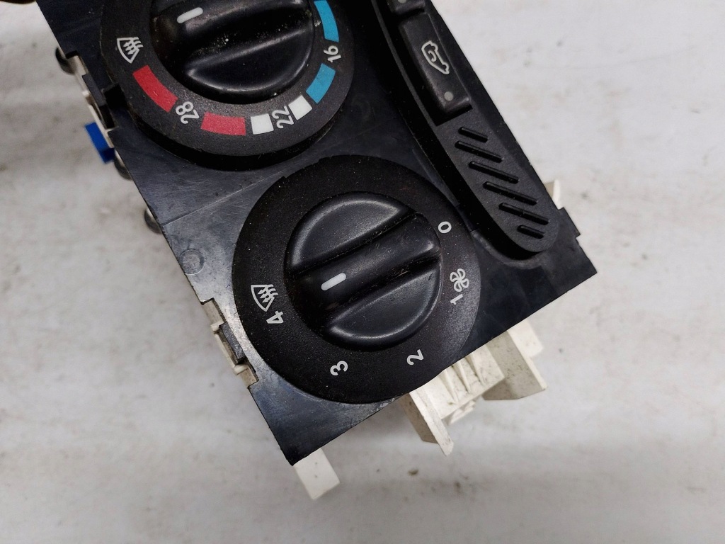 Mercedes панель обдув 1688300485 європа в Україні