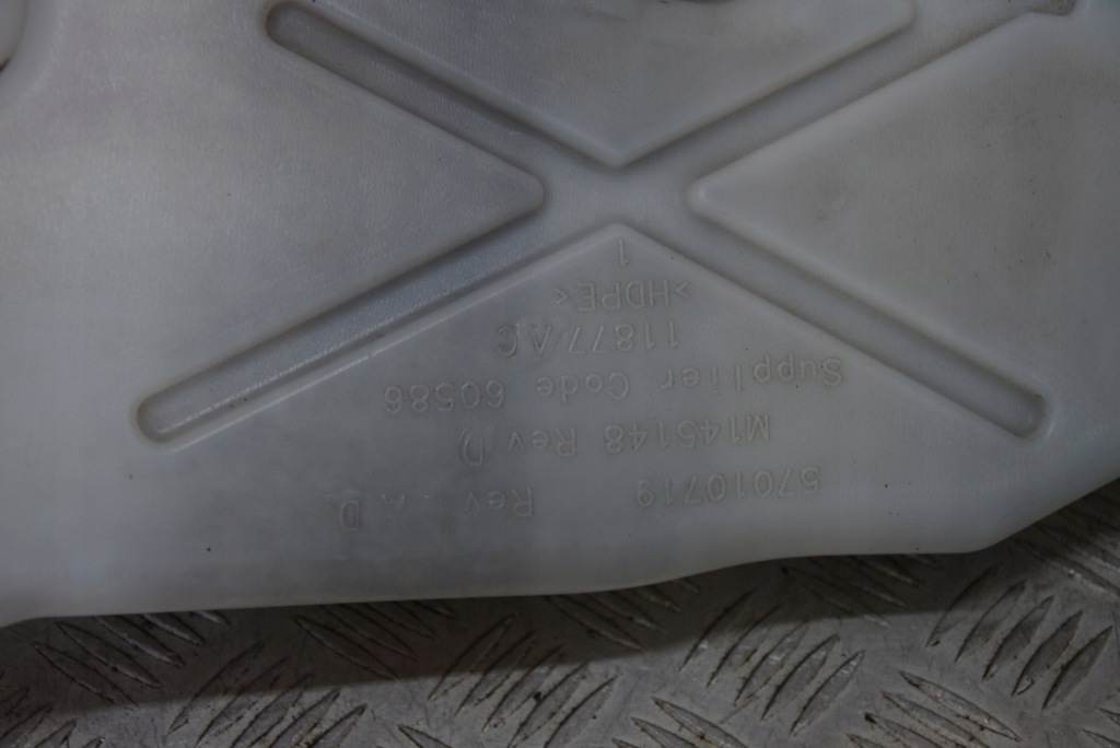 фото №8, Jeep grand cherokee wk2 бачок омывателя ксенон 13r.