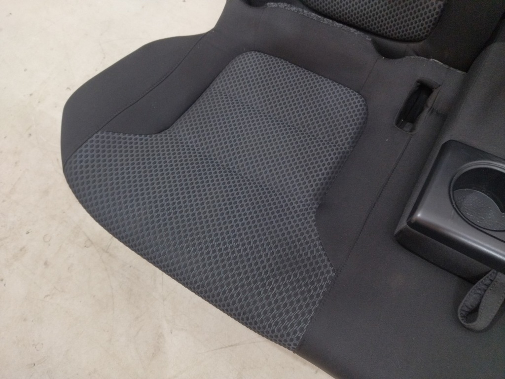фото №9, Обивка комплект сиденья заднее сиденье материал vw jetta vi 5c 2010-2014r
