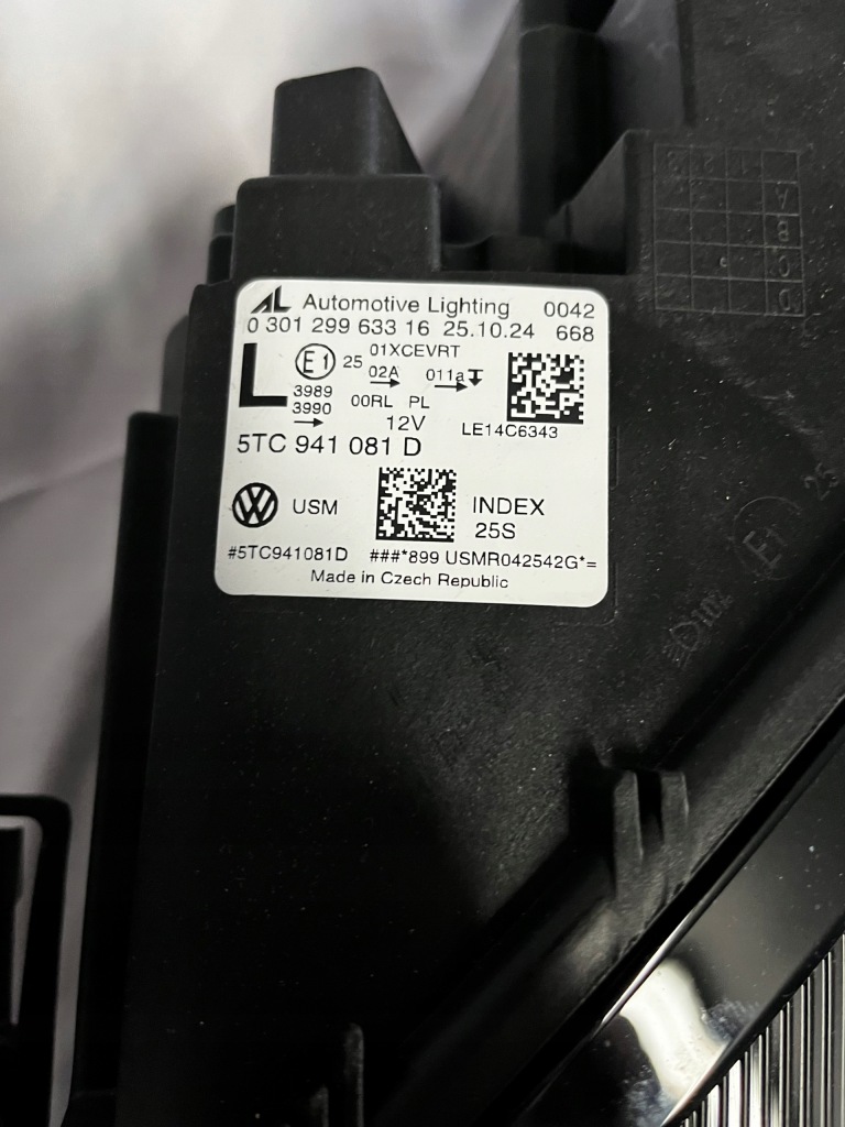 фото №8, Комплект лампа vw touran 5tc941082d 5tc941081d &