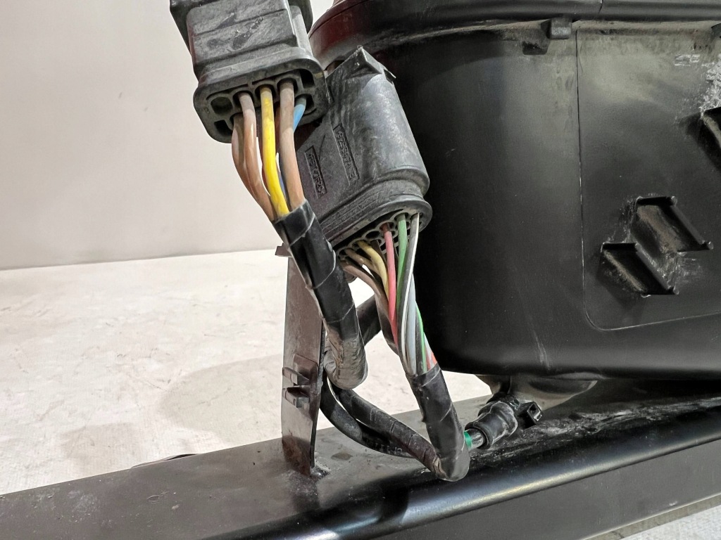 Фаркоп  буксировочный электрический bmw 4 i4 g26 9465776 303473600011 Цена