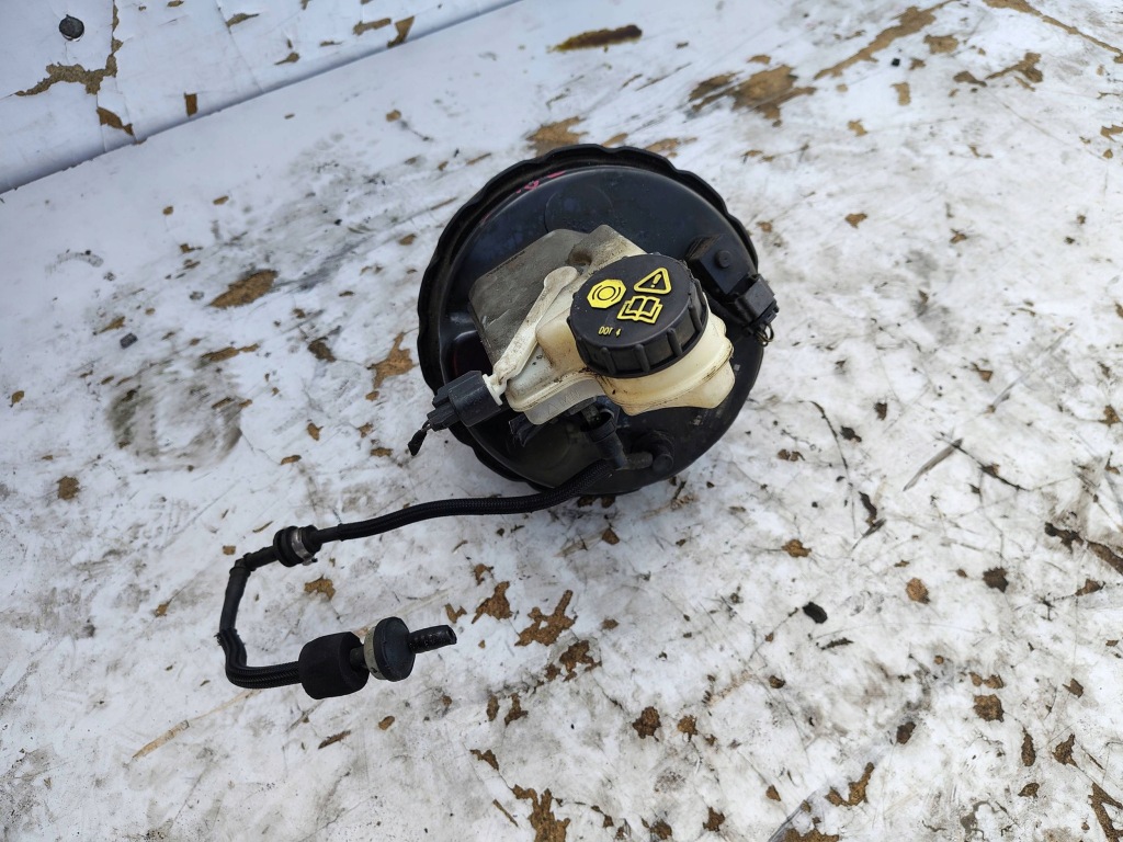 Купити Volvo v40 2 d3 2.0d підсилювач гальм насос гальмівна