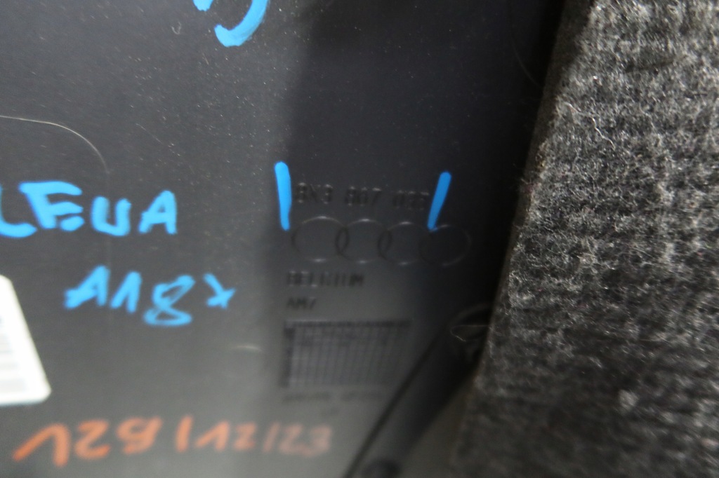 фото №9, Оббивка бічна задня ліва audi a1 8x 8x3867035